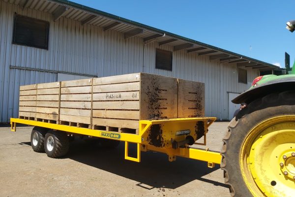 8 bin transport trailer (2)