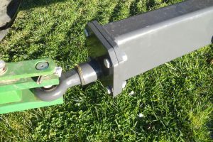 Height adjustable and replaceable tow eye